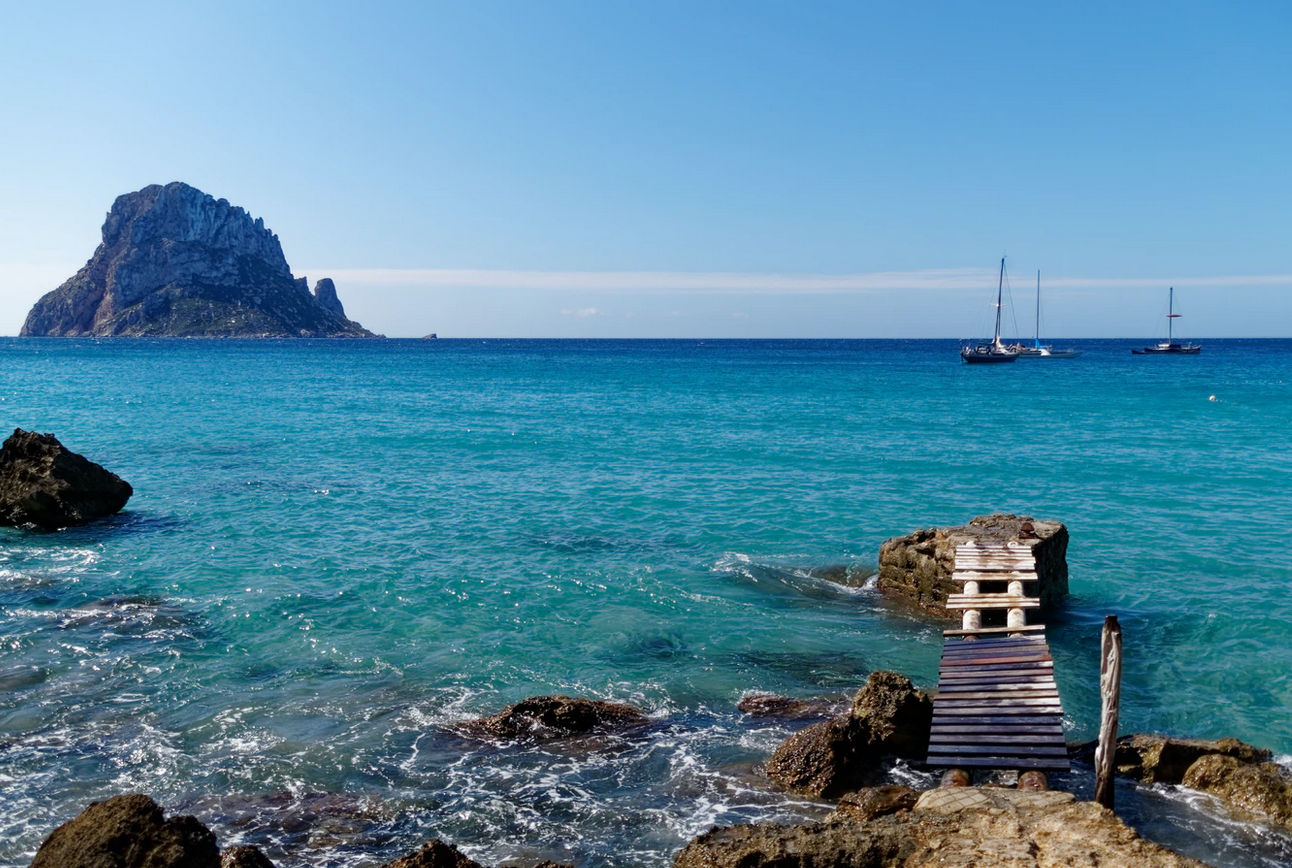 The 5 best beaches to visit in Ibiza on your next holiday - Autospain.co.uk